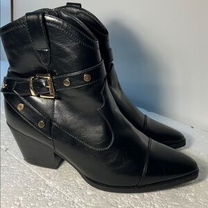 C Comfort NWOT SZ 9 Black Ankle Boot Western Moto Goth Rodeo Closet Staple